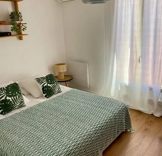 D'exception, Vue Apartment Saint-Tropez