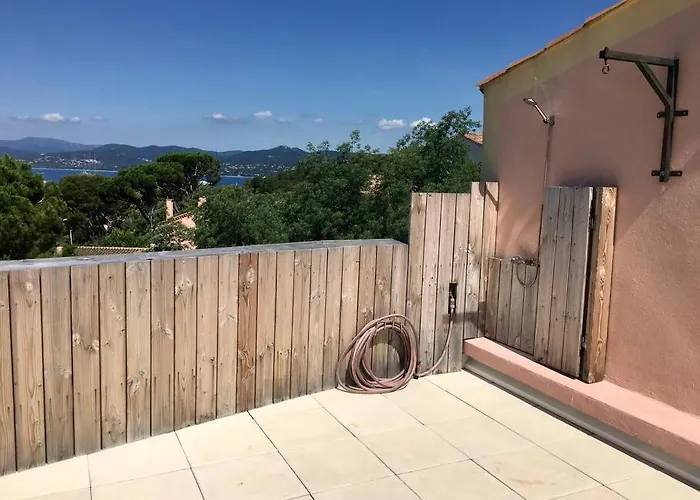 D'exception, Vue Сен-Тропе